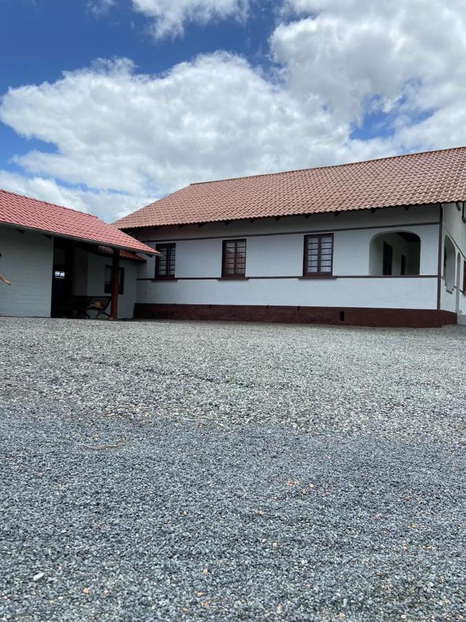 Casa Colonial Em Rio Dos Cedros Villa Bagian luar foto